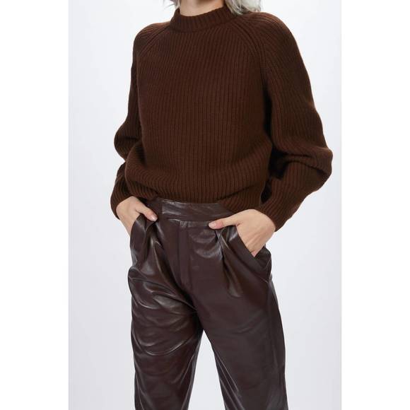 NEW ZEYNEP ARCAY pleated leather pants in plum - Picture 4 of 6